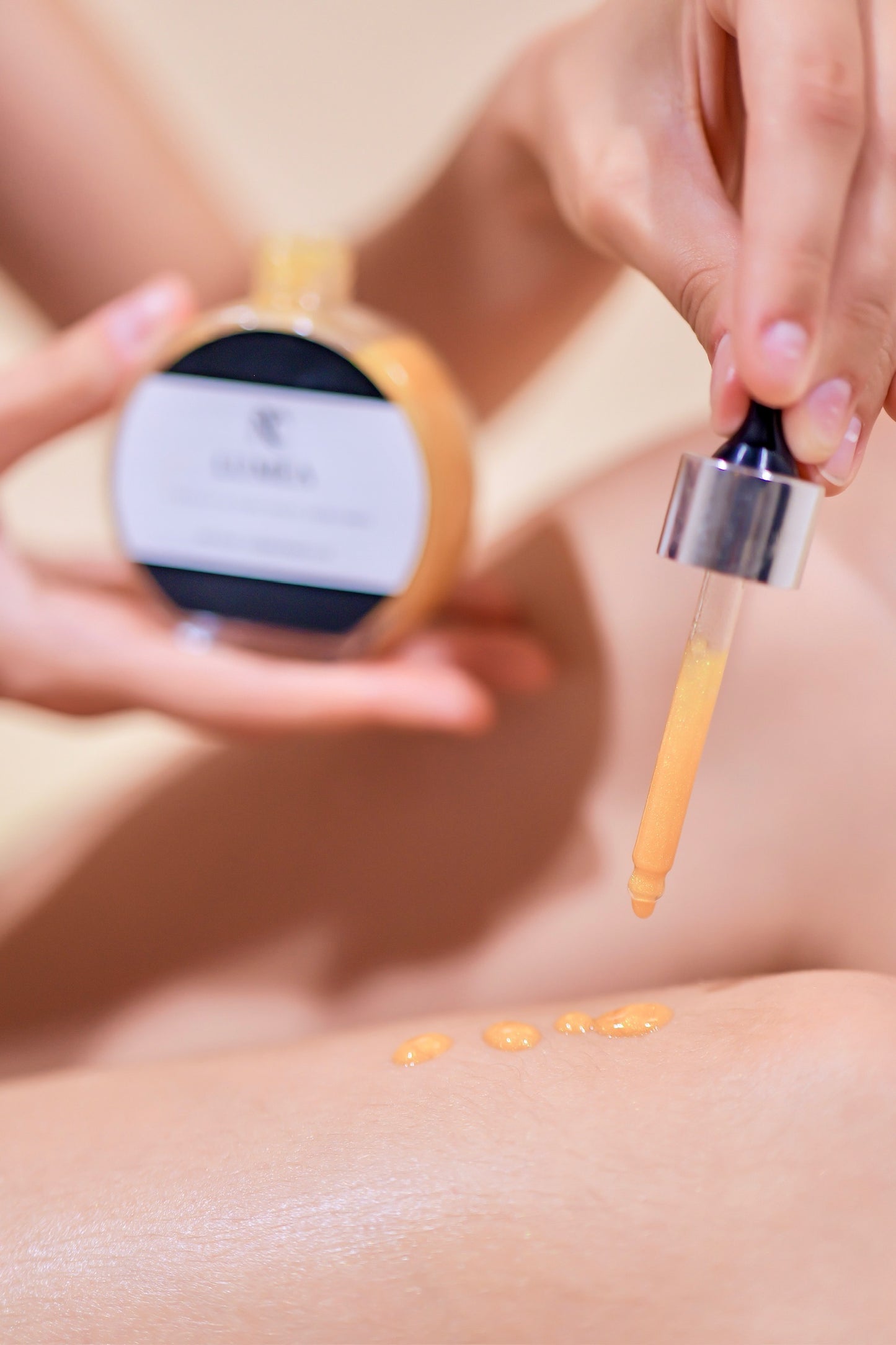 L'ESSENCE COMPLÉTE